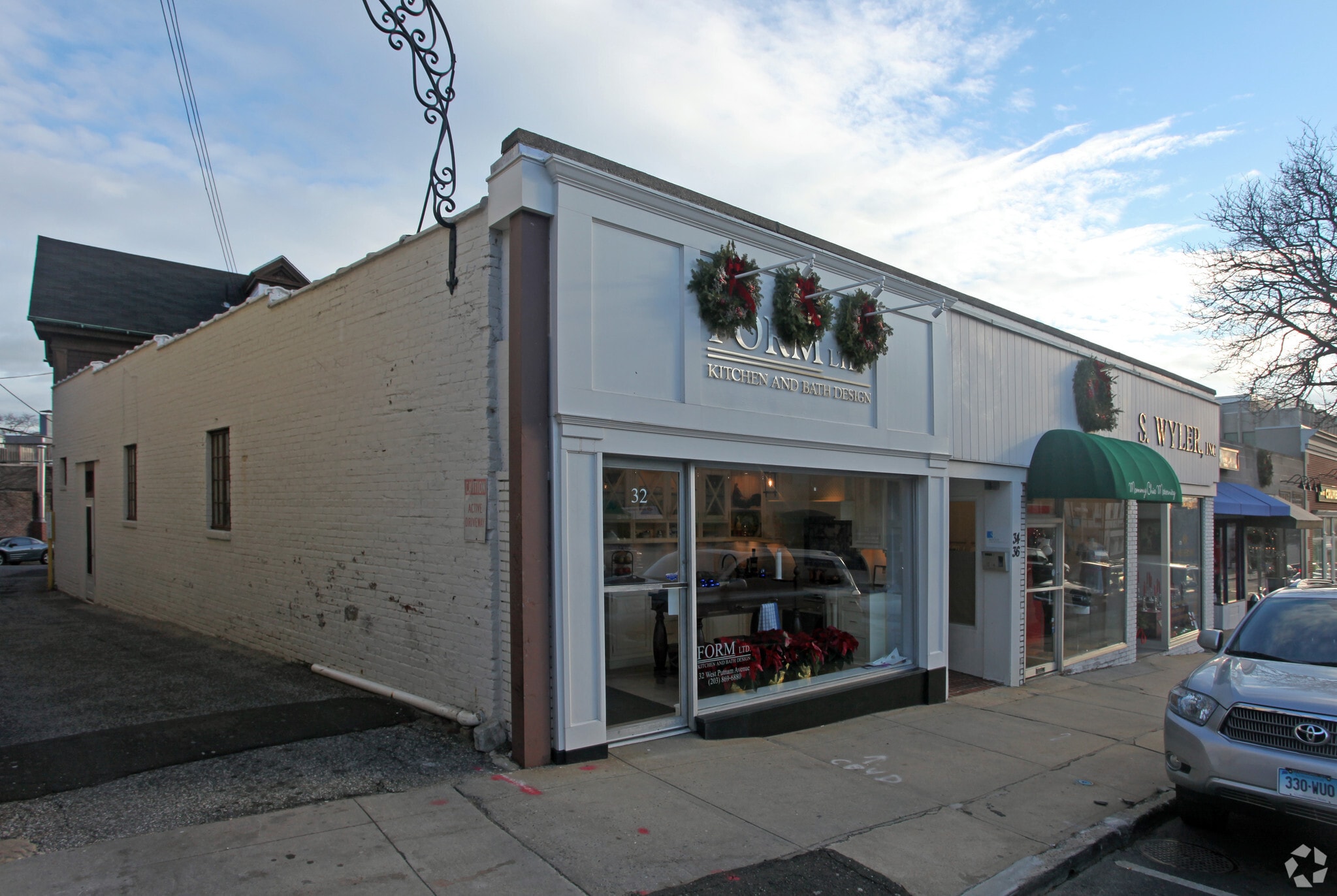 32-40 W Putnam St, Greenwich, CT for Rent
