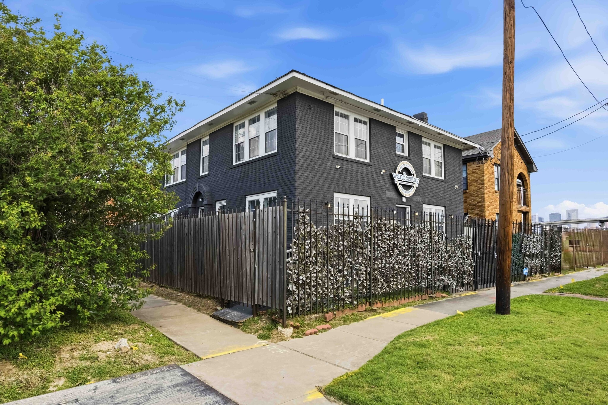 4018 Chartres St, Houston, TX for Sale