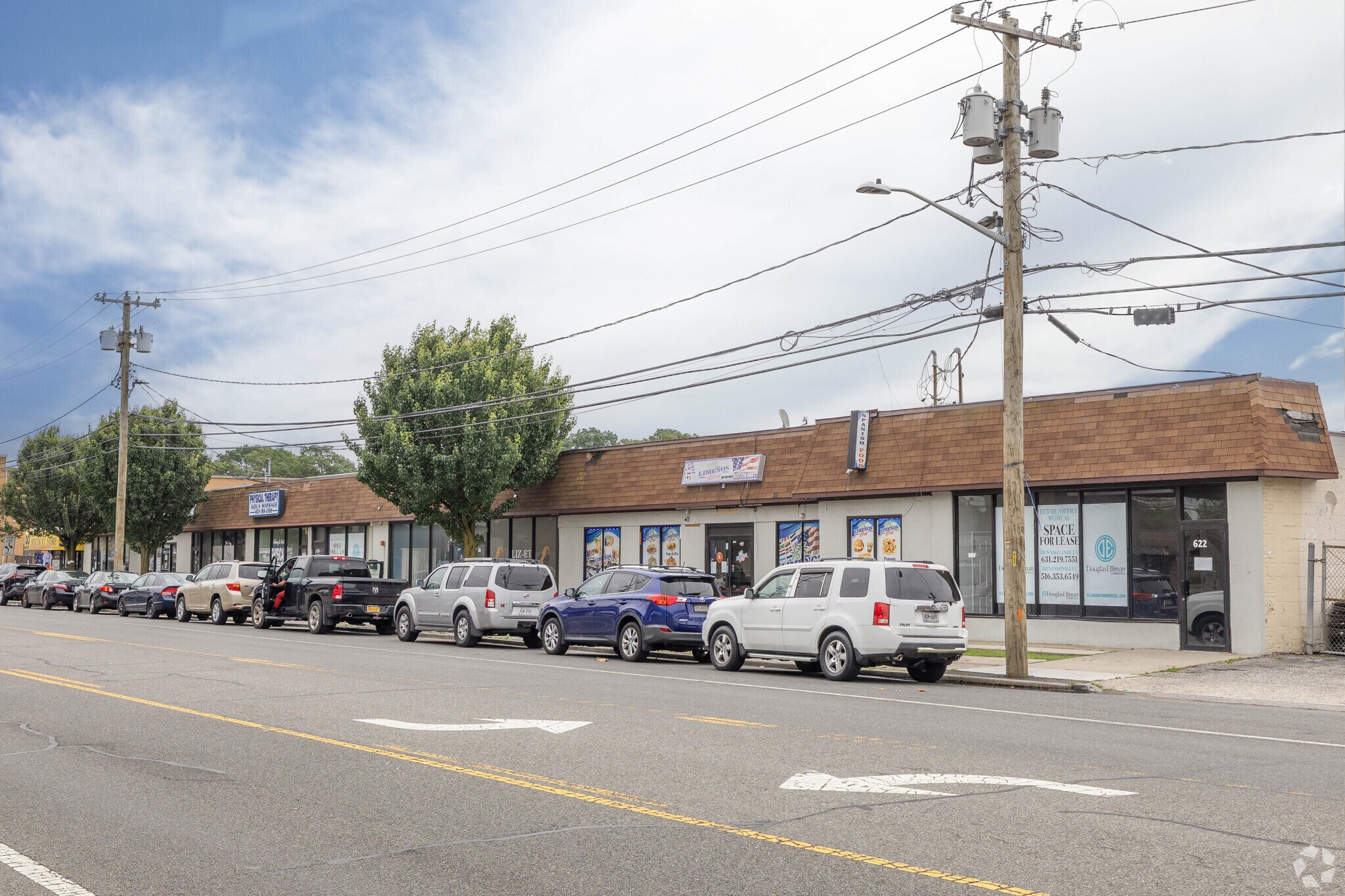 622-640 Oak St, Copiague, NY for Rent