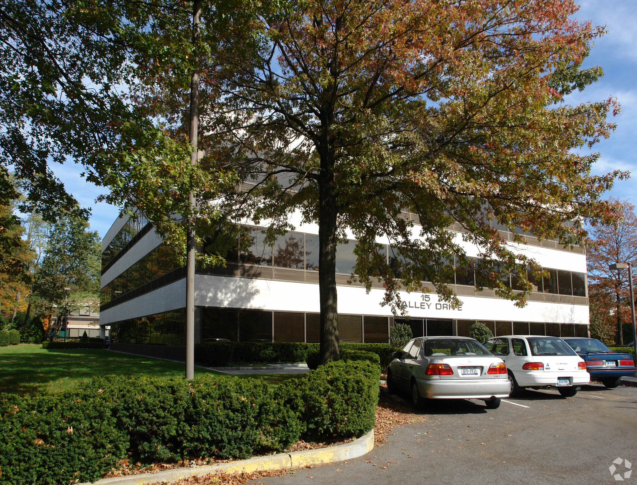 15 Valley Dr, Greenwich, CT for Rent