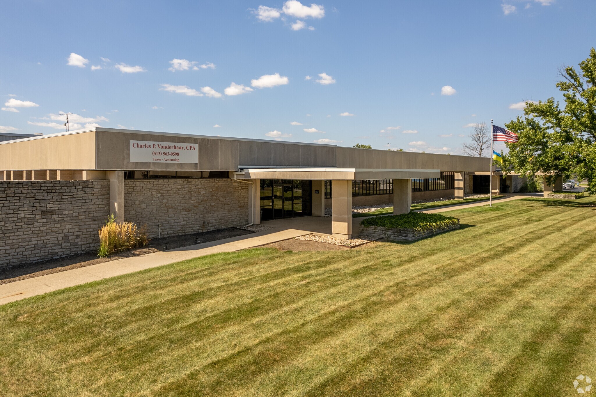 10001 Alliance Rd, Blue Ash, OH for Rent