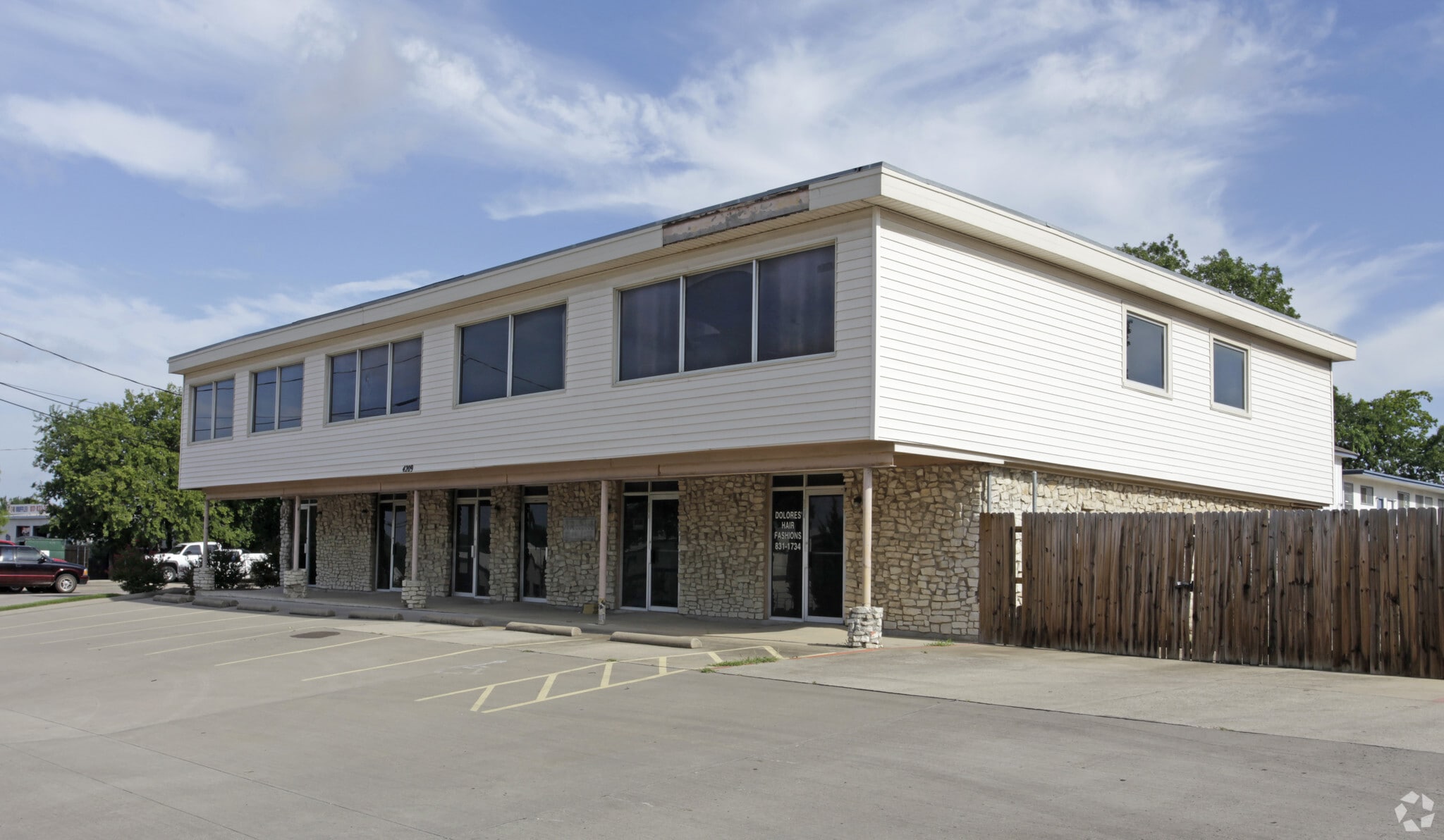 4209 Broadway Ave, Haltom City, TX for Sale