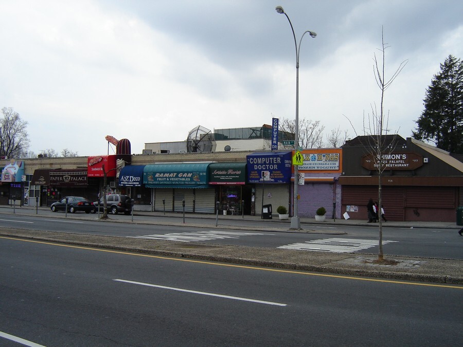 71-24-71-46 Main St, Flushing, NY for Sale