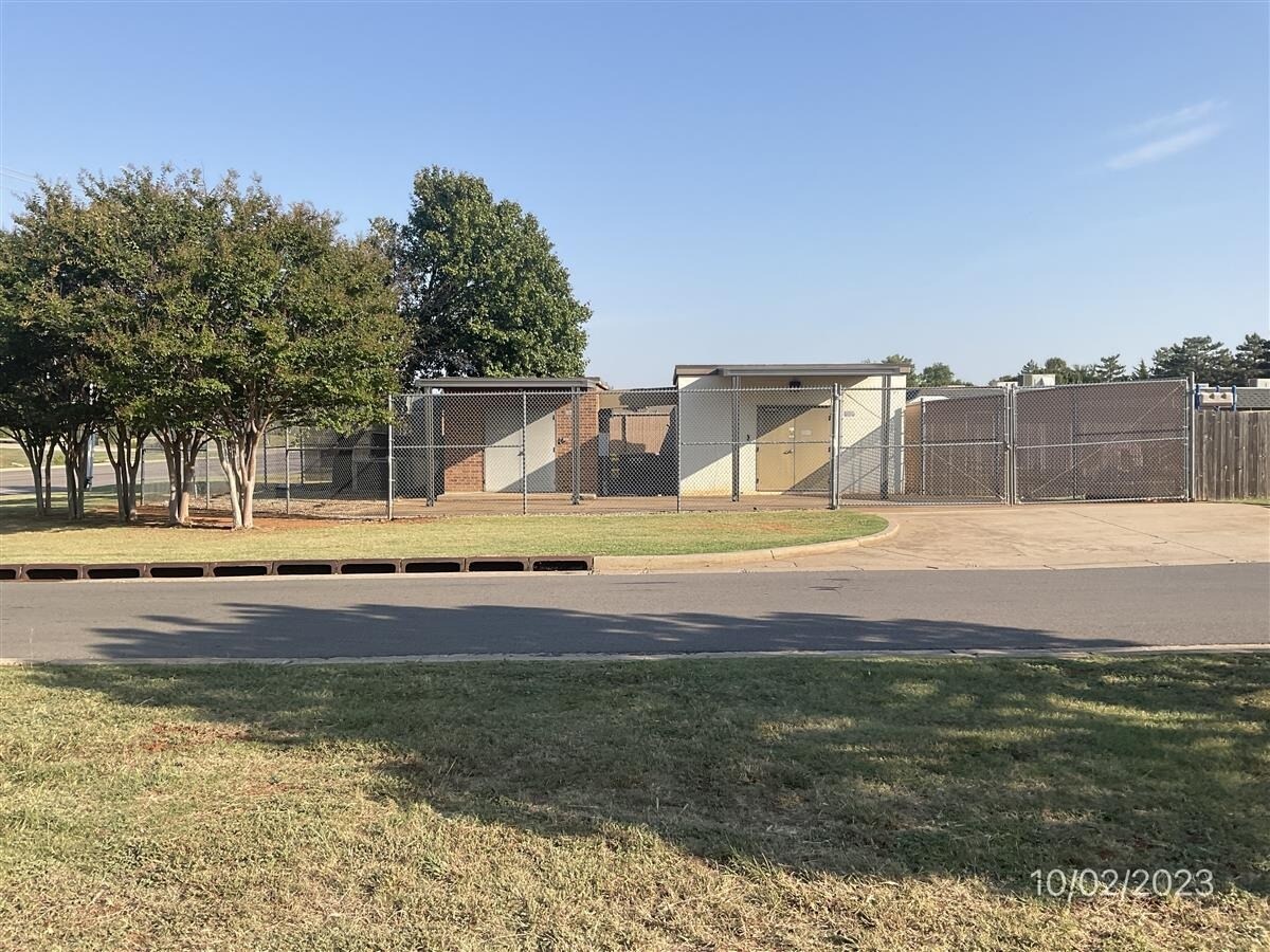 9200 N Rockwell Ave, Oklahoma City, OK for Sale