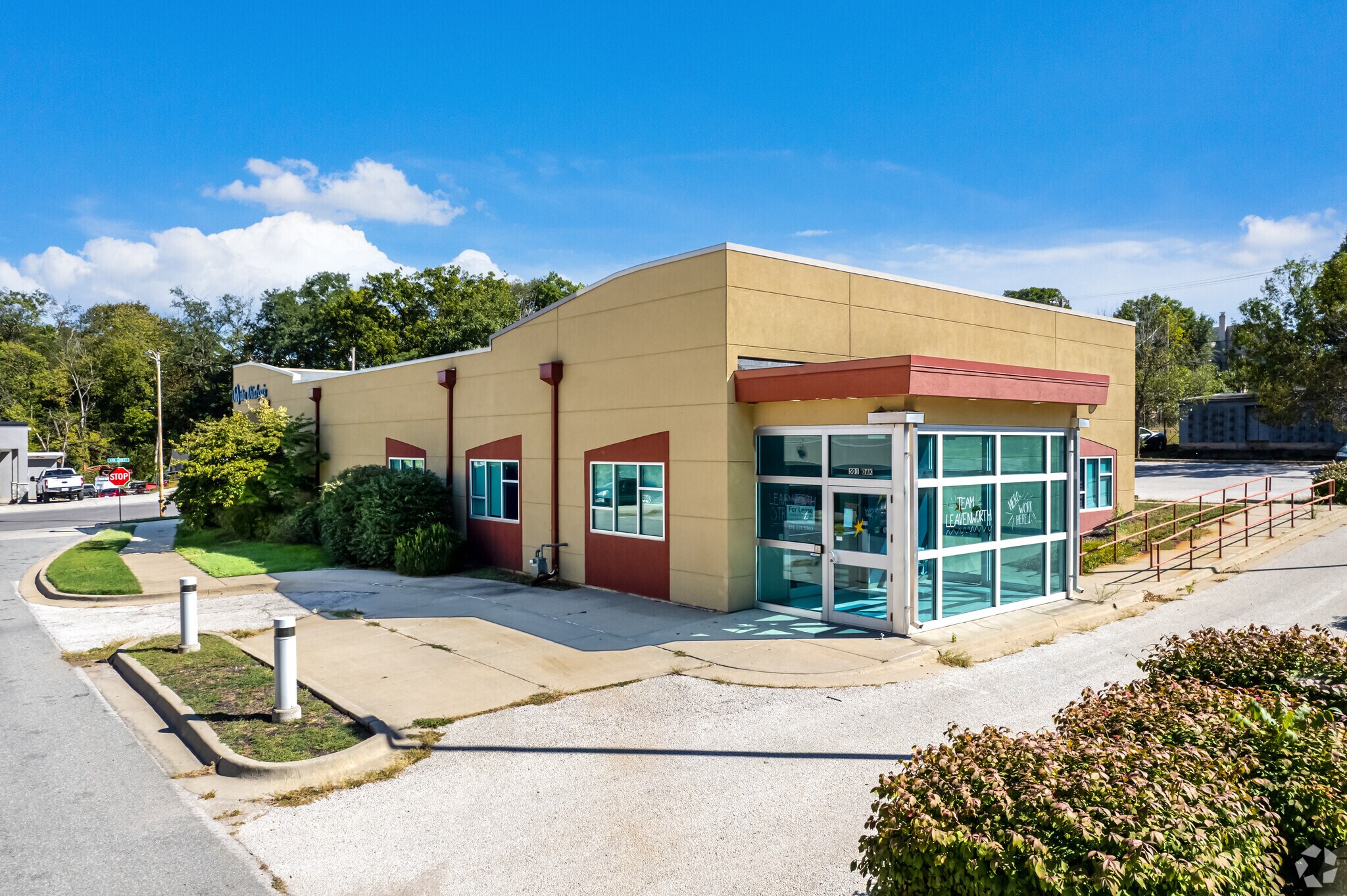 501 Oak St, Leavenworth, KS for Sale