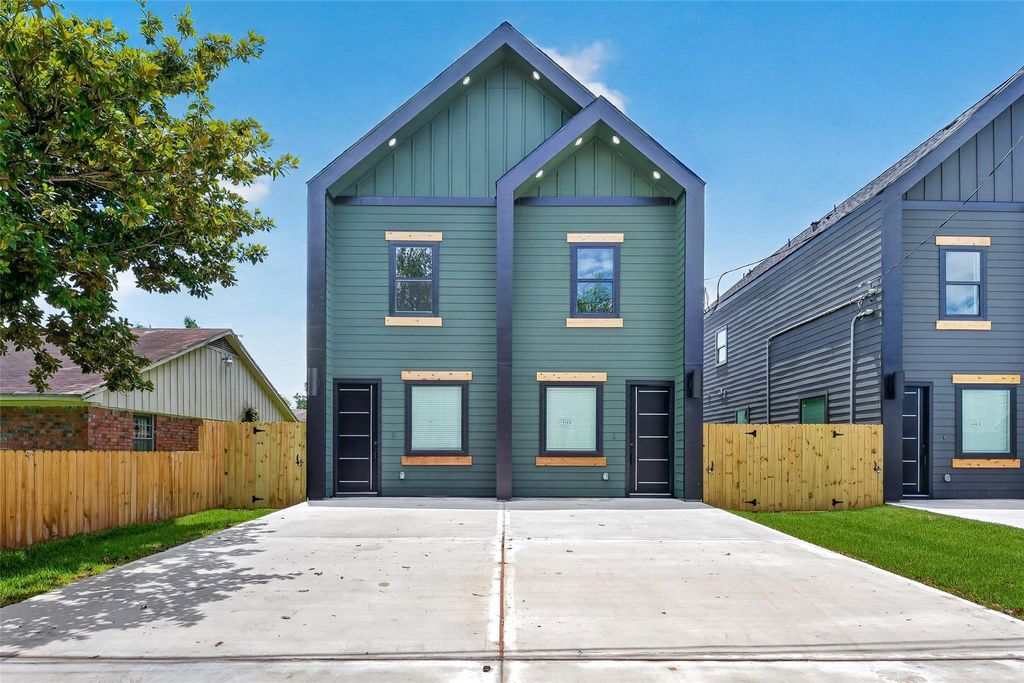 7840 Nashville Unit A/B Street, Houston, TX for Sale