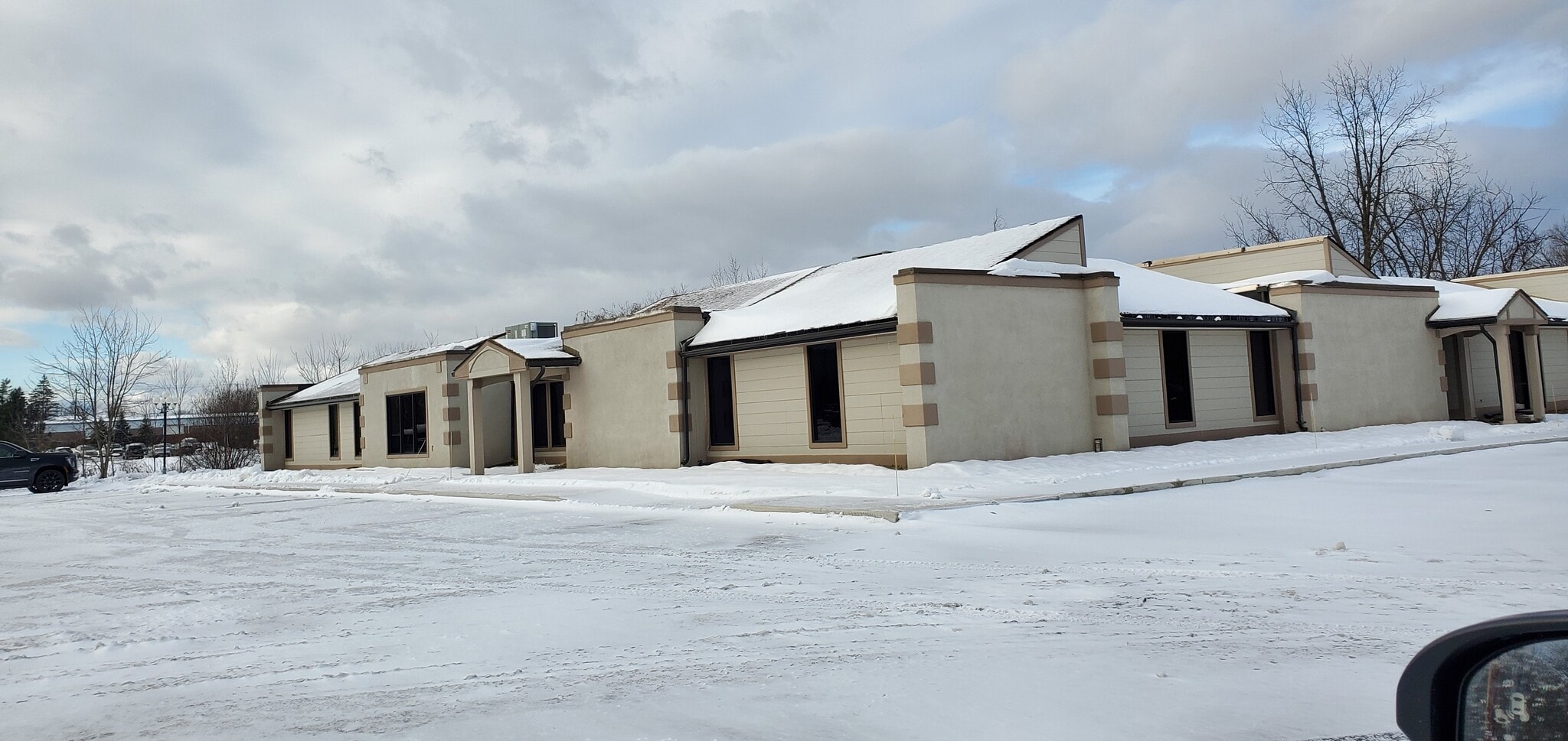 8600 Sheridan Dr, Buffalo, NY for Rent