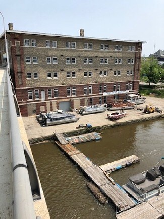 Rockford, IL Warehouse - 222 N Water St Rockford, IL Warehouse - 222 N Water St