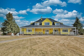 Rosebud, AB Hospitality - 111 Severn Av