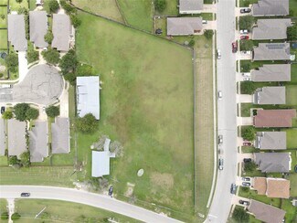 Del Valle, TX Commercial Land - 5807 Ross Rd