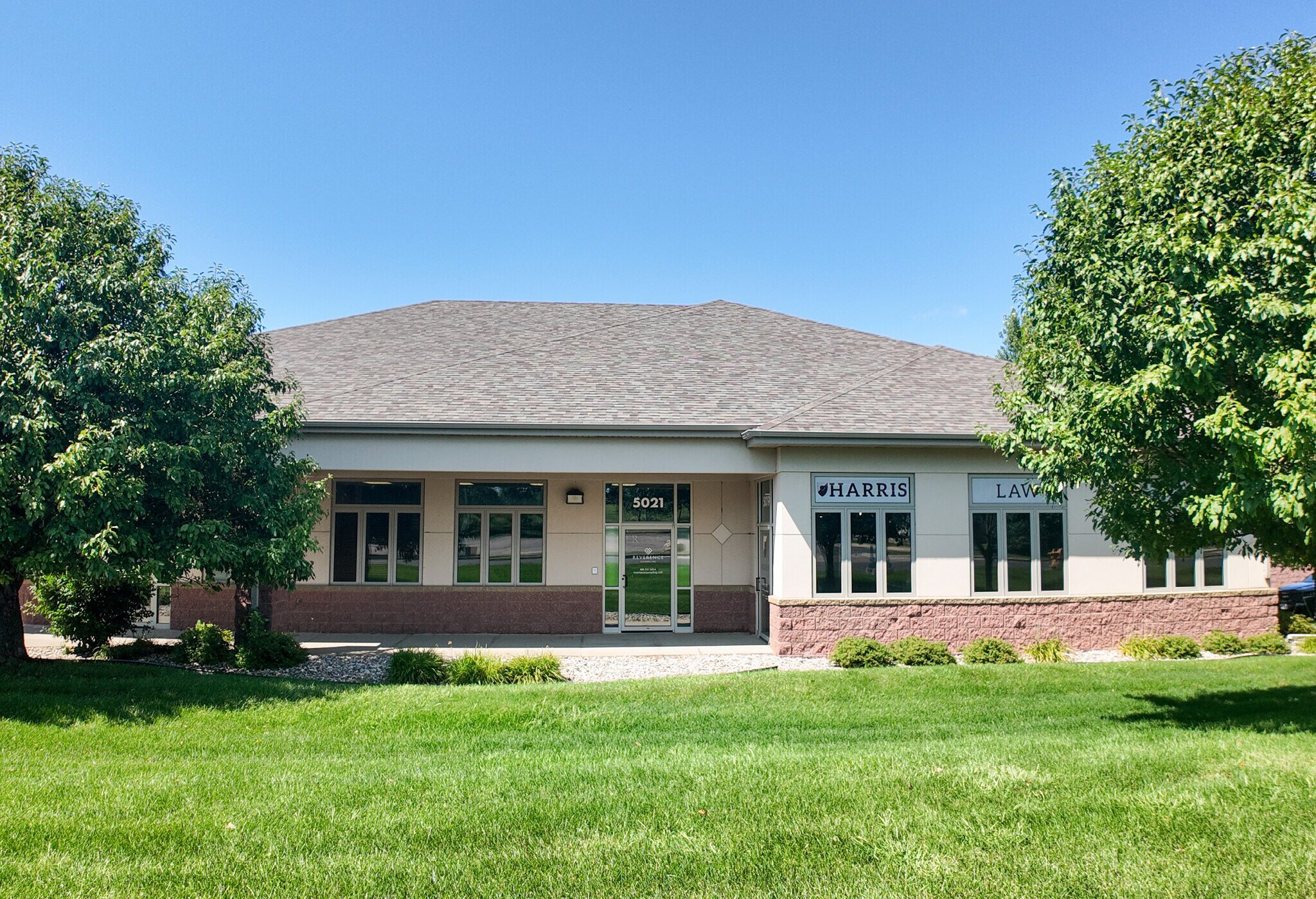 5019-5023 S Bur Oak Pl, Sioux Falls, SD for Rent