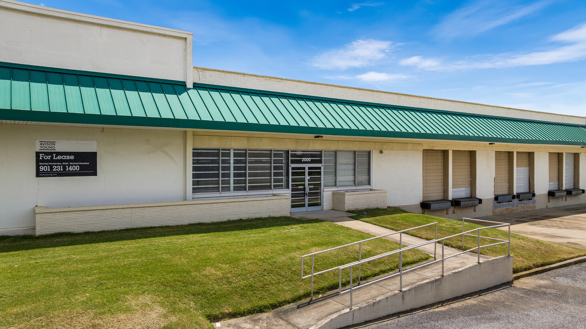 2000 Latham St, Memphis, TN for Rent
