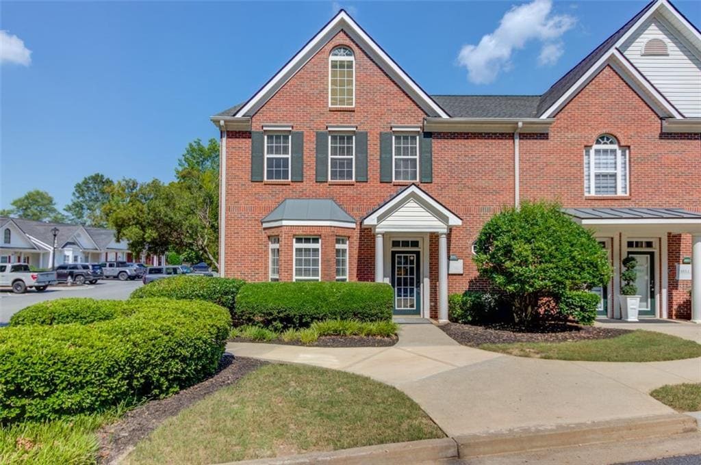 1095 Powers Pl, Alpharetta, GA for Sale