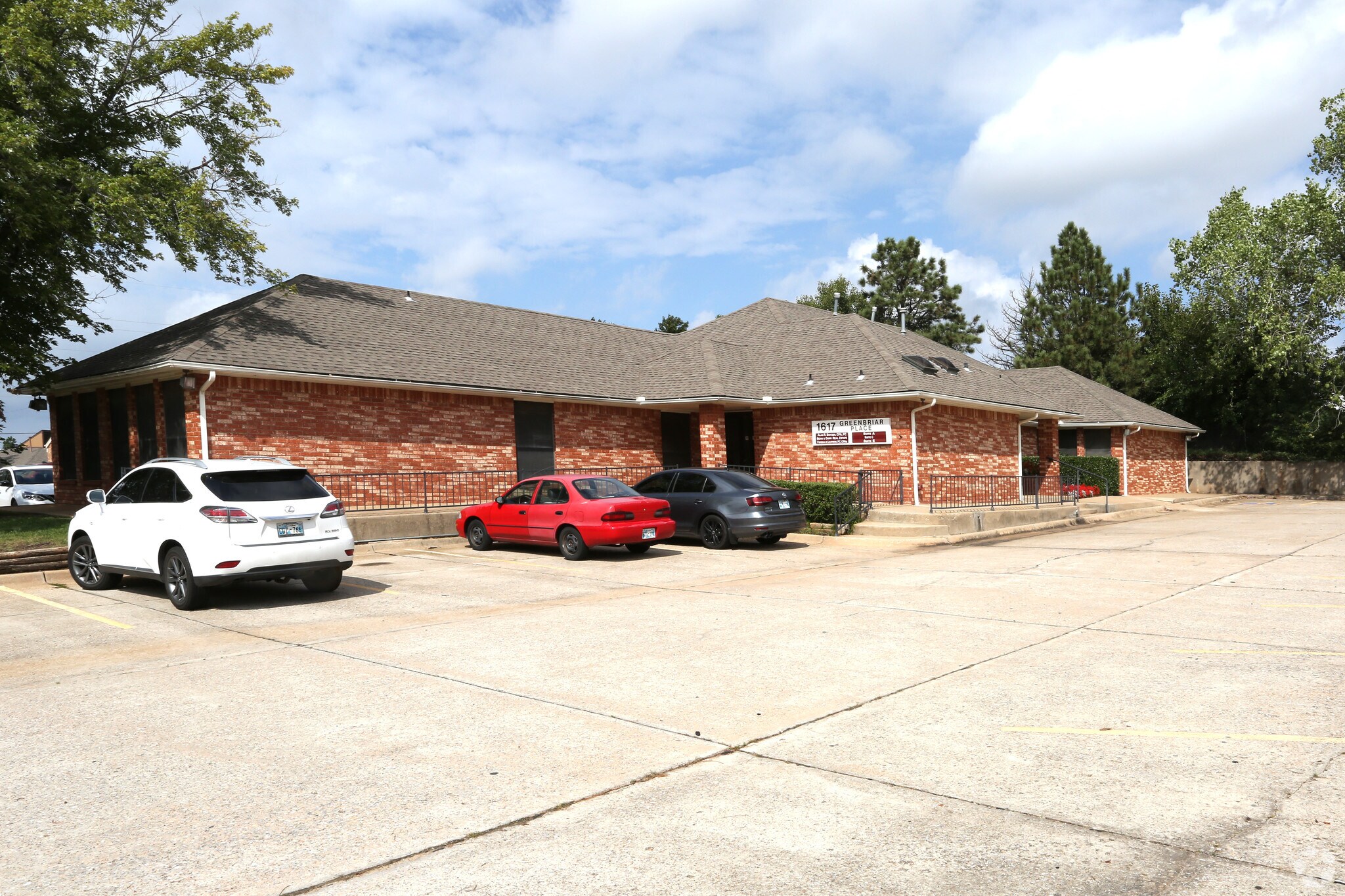 1617 Greenbriar Pl, Oklahoma City, OK for Rent