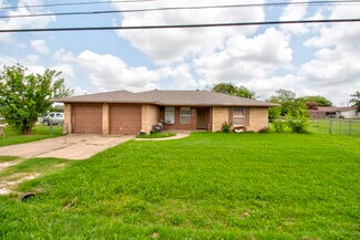 Gunter, TX Residential Income - 104 Maple st