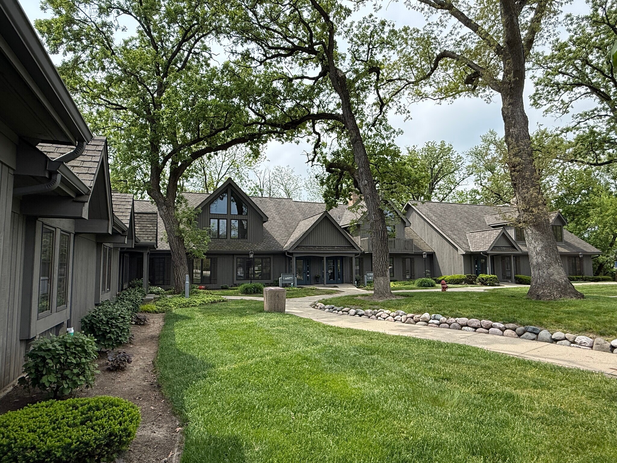 475 W Terra Cotta Ave, Crystal Lake, IL for Rent