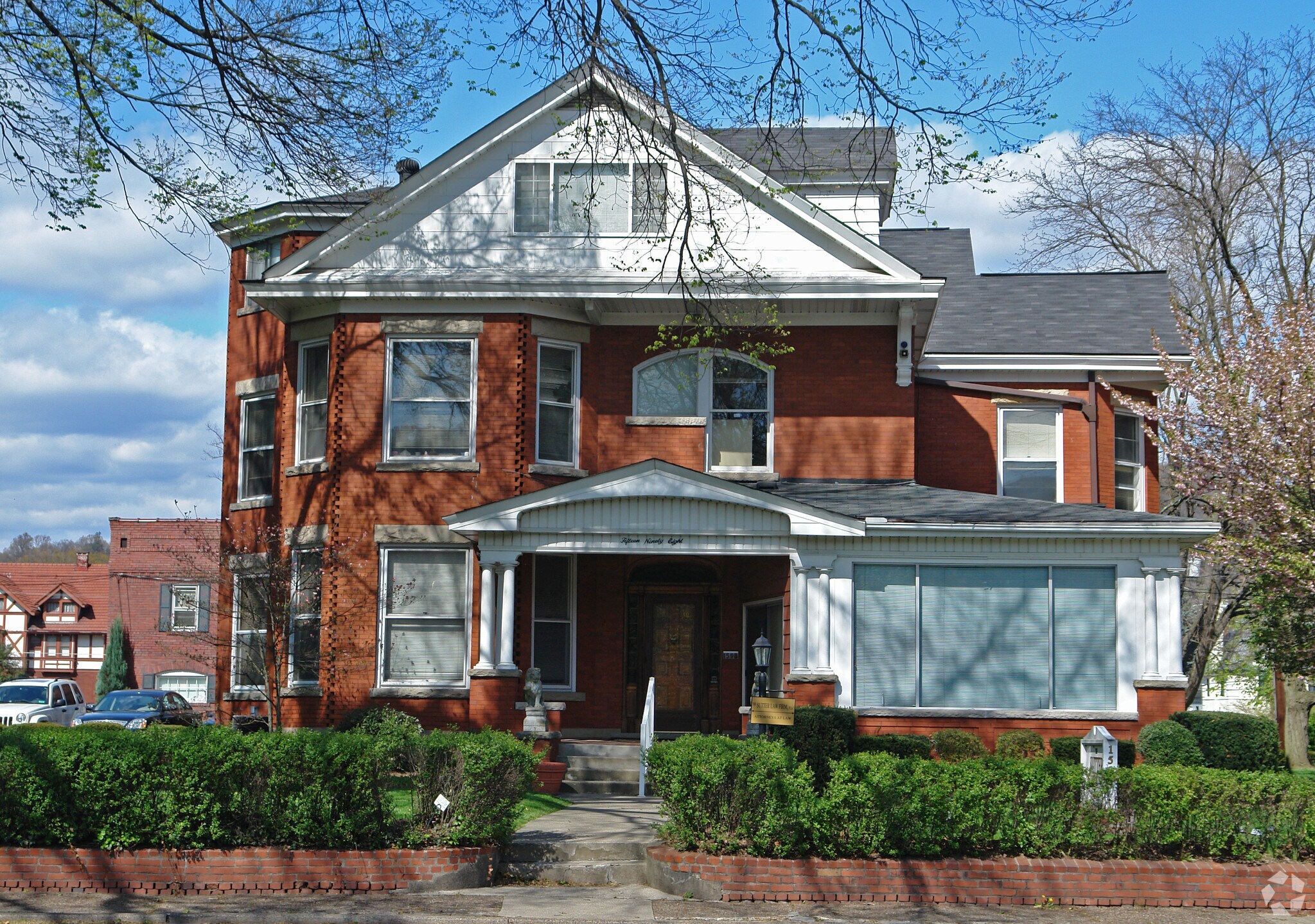 1598 kanawha Blvd E, Charleston, WV for Sale