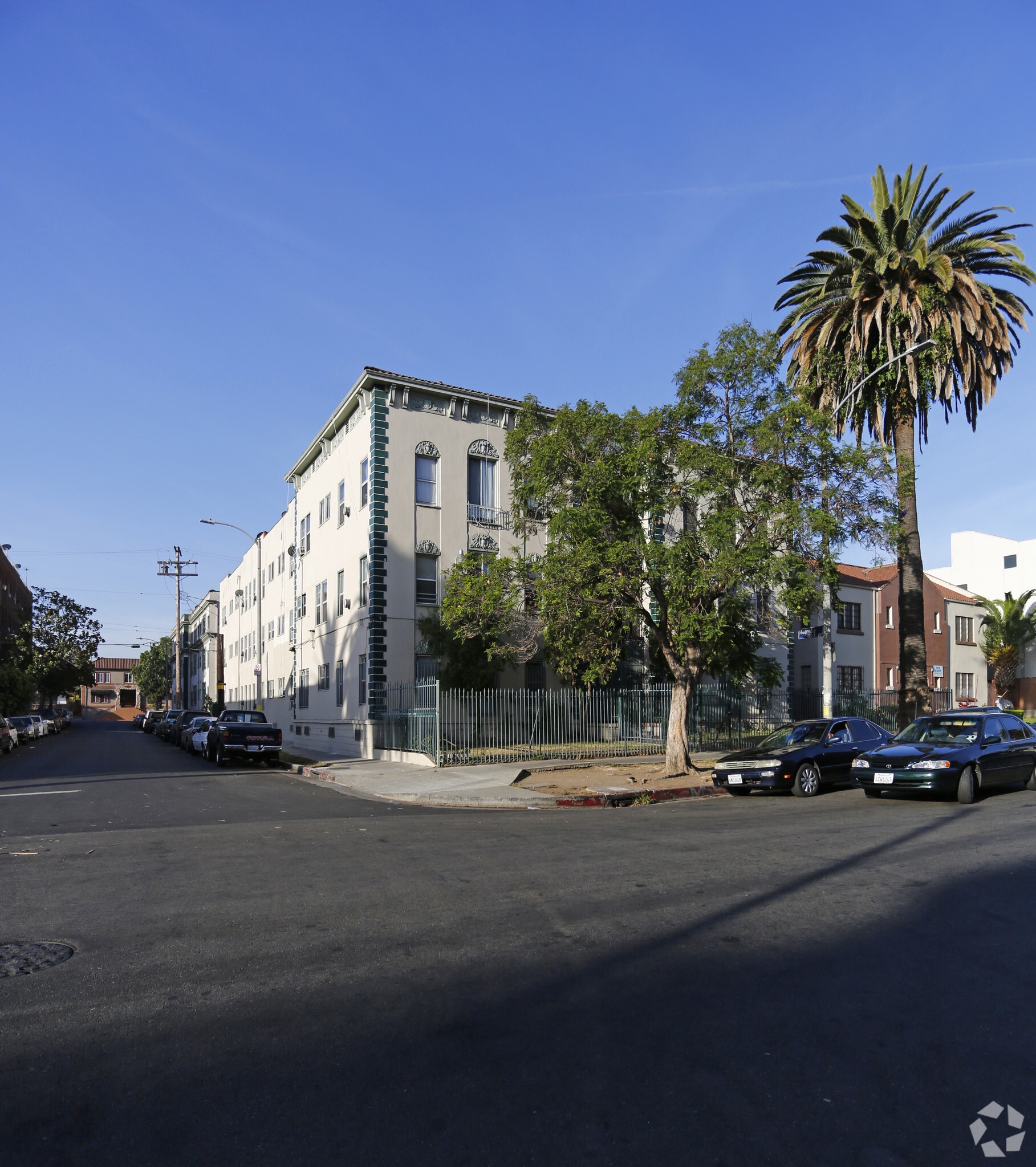 2910 Leeward Ave, Los Angeles, CA for Sale