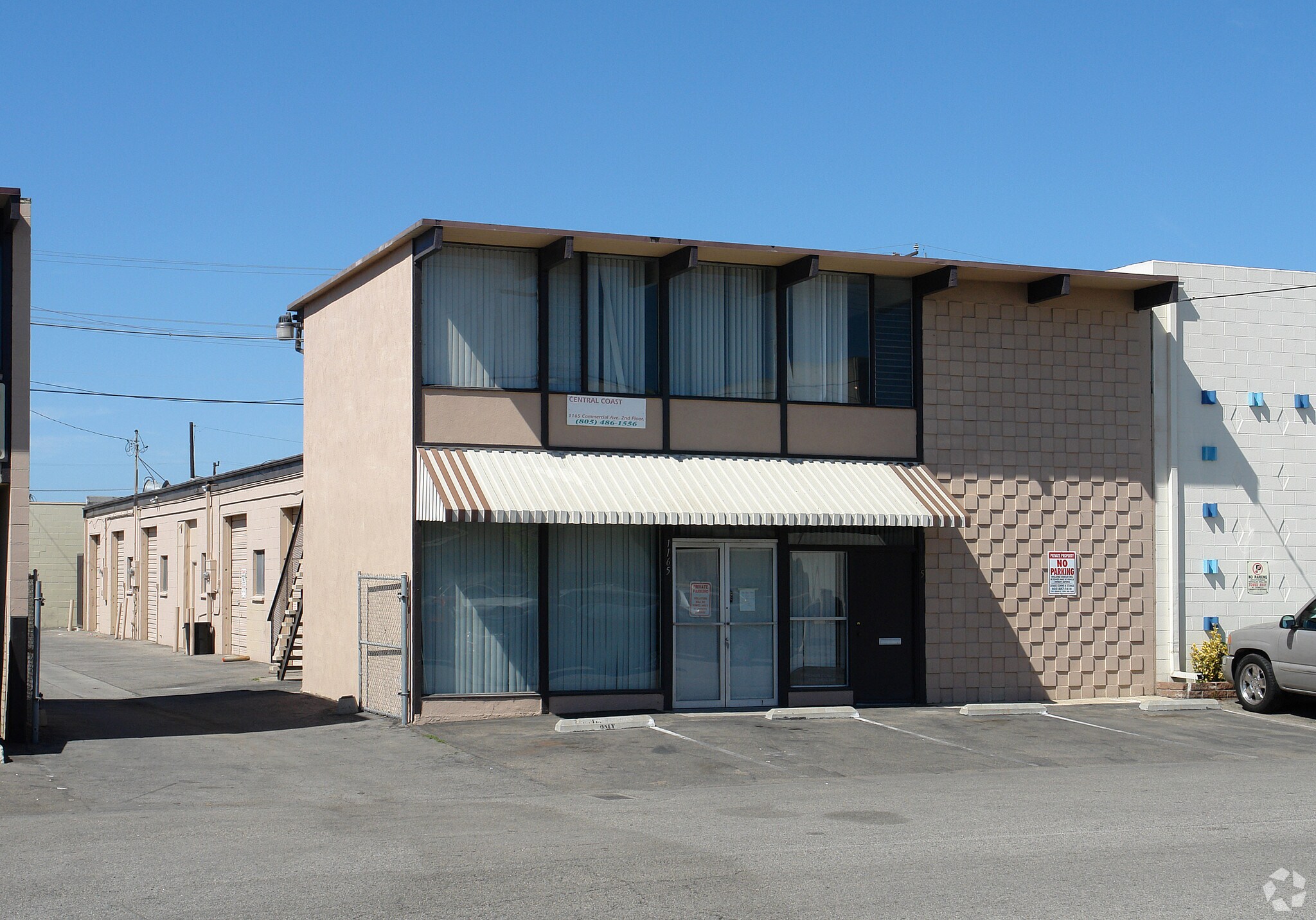 1165 Commercial Ave Oxnard, CA 93030 Industrial Property for Lease on