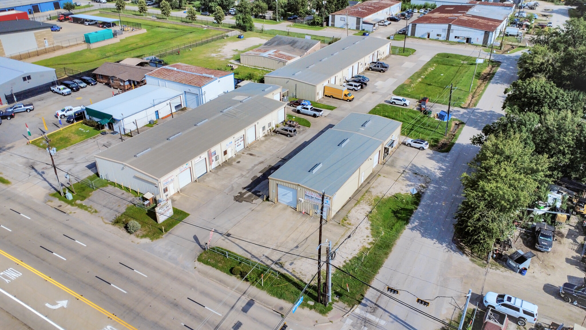 1027 Aldine Bender Rd, Houston, TX for Rent