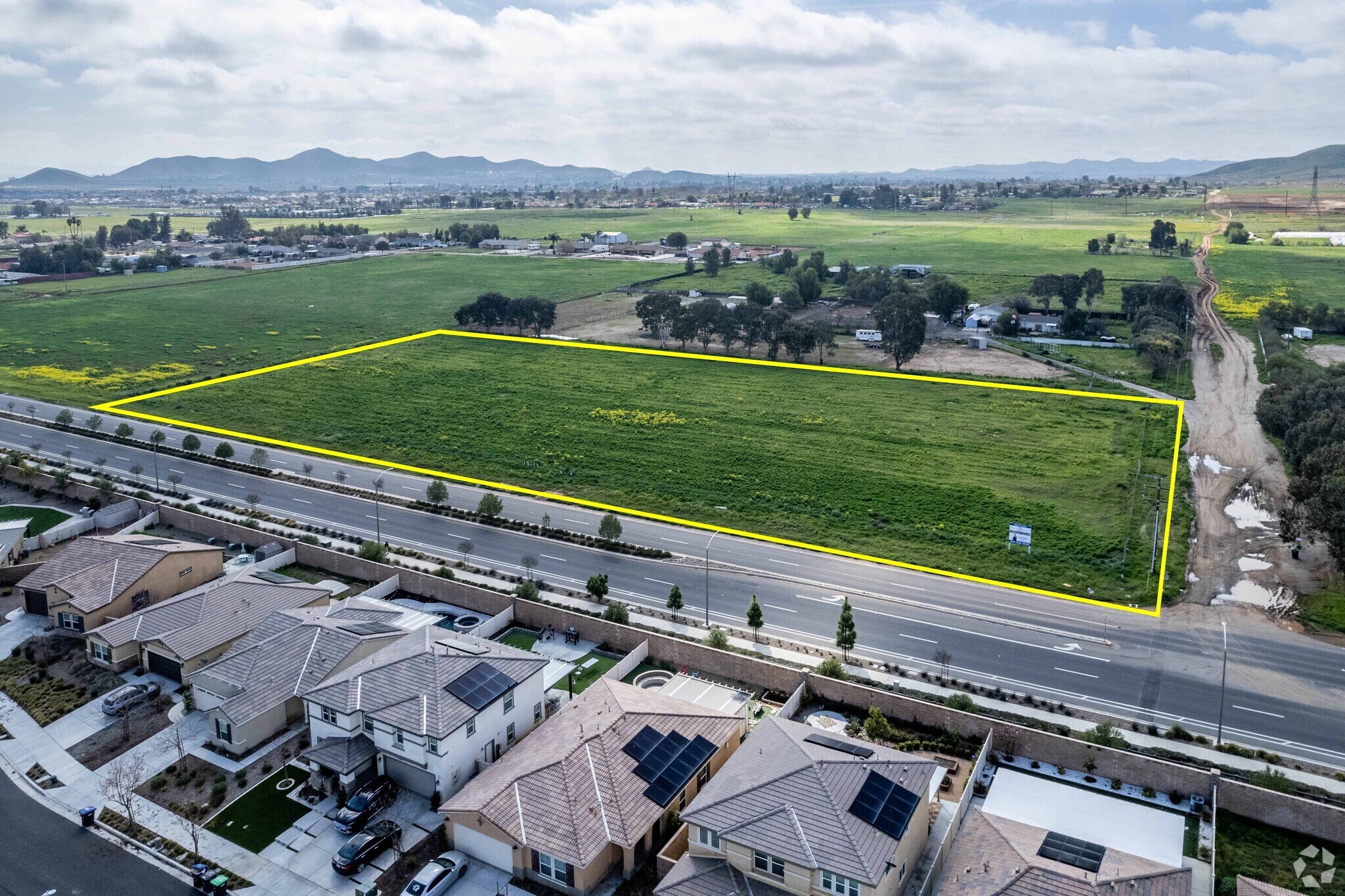 Ethanac & Byers Menifee, CA 92585 Land Property for Lease on