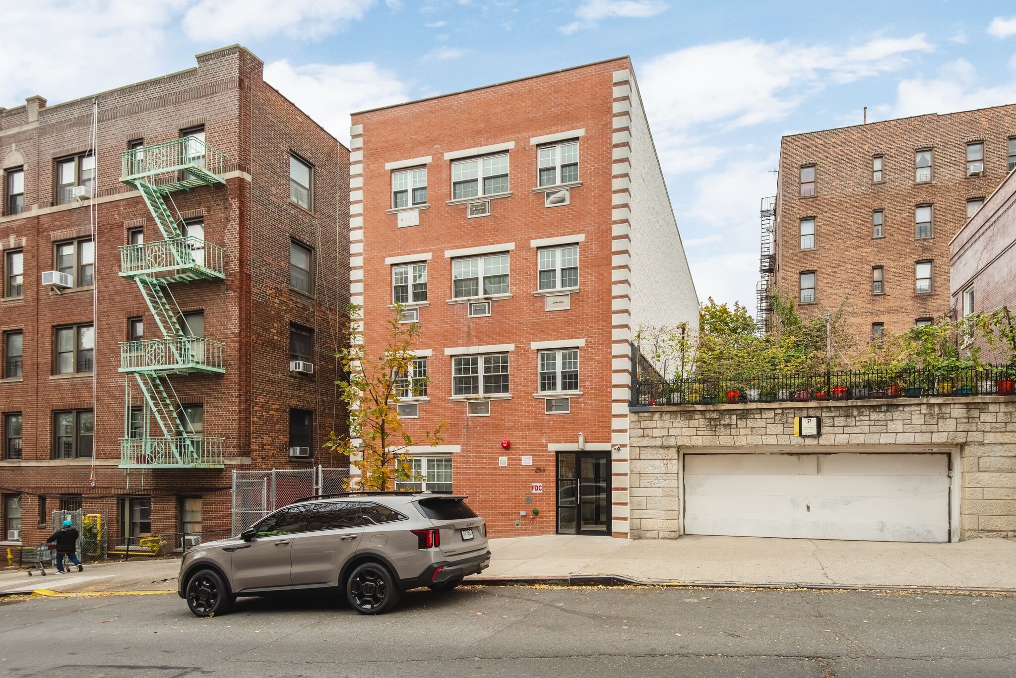 253 E 206th St, Bronx, NY for Sale
