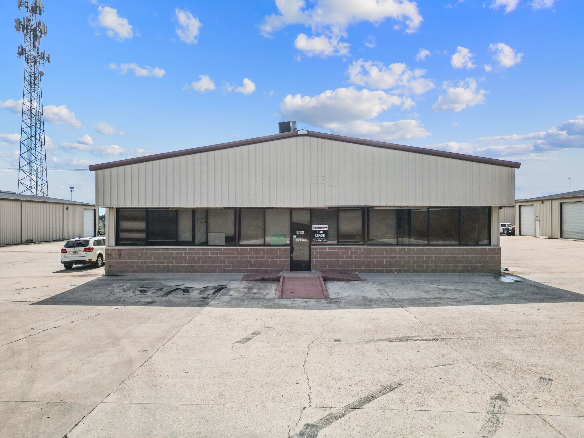 1504 S Frazier St, Conroe, TX for Rent