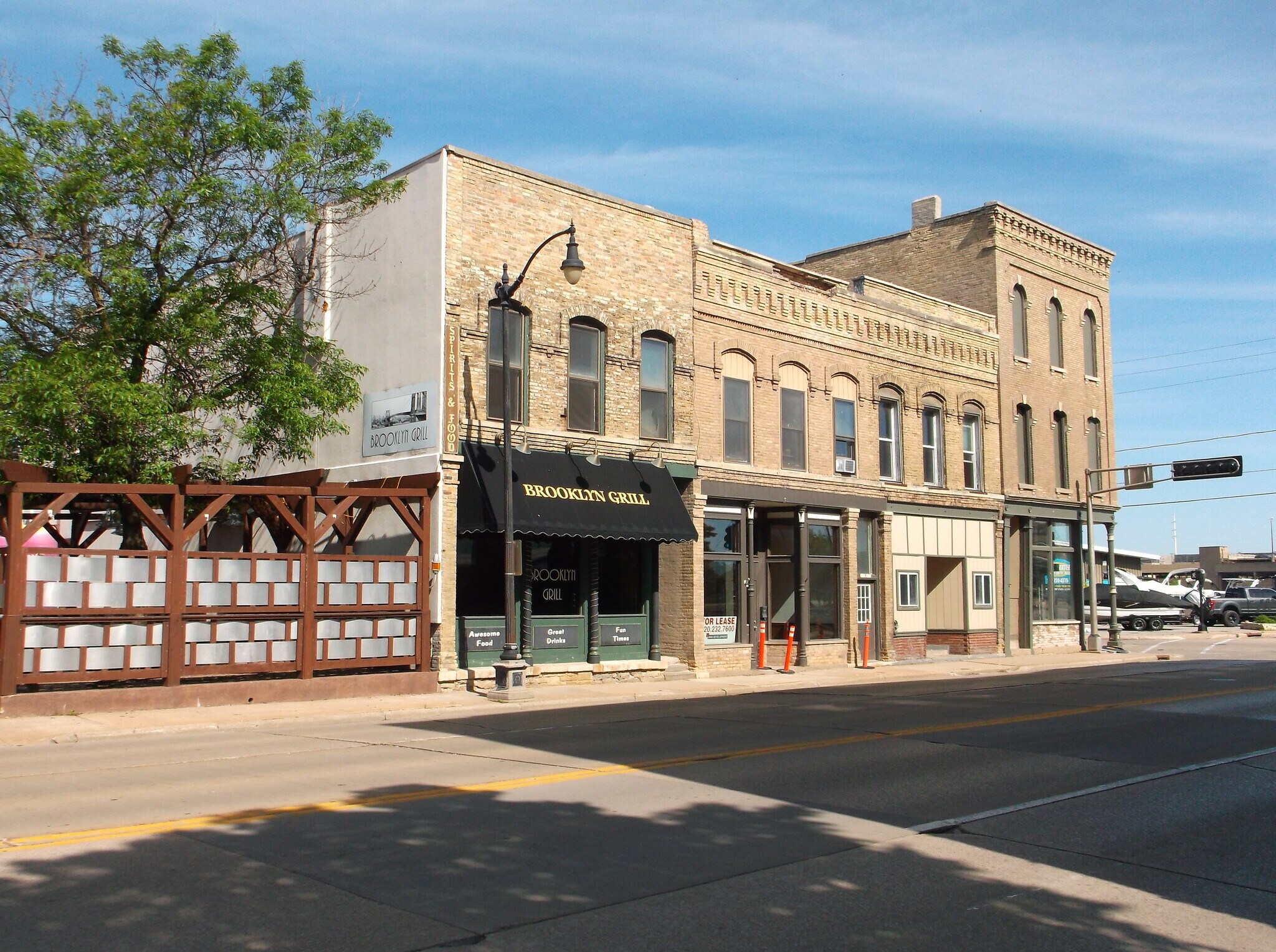 601-607 S Main St, Oshkosh, WI for Rent