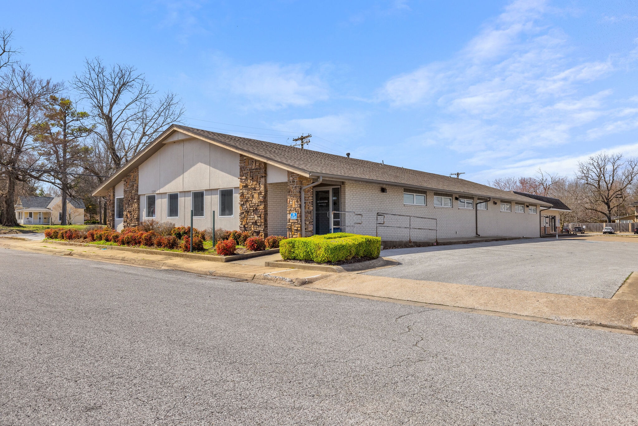 206 S Blair St, Springdale, AR for Rent
