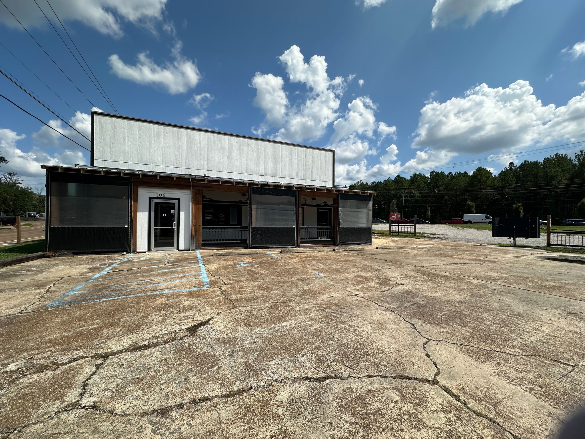 106 Avenue of Patriots St, Starkville, MS for Sale