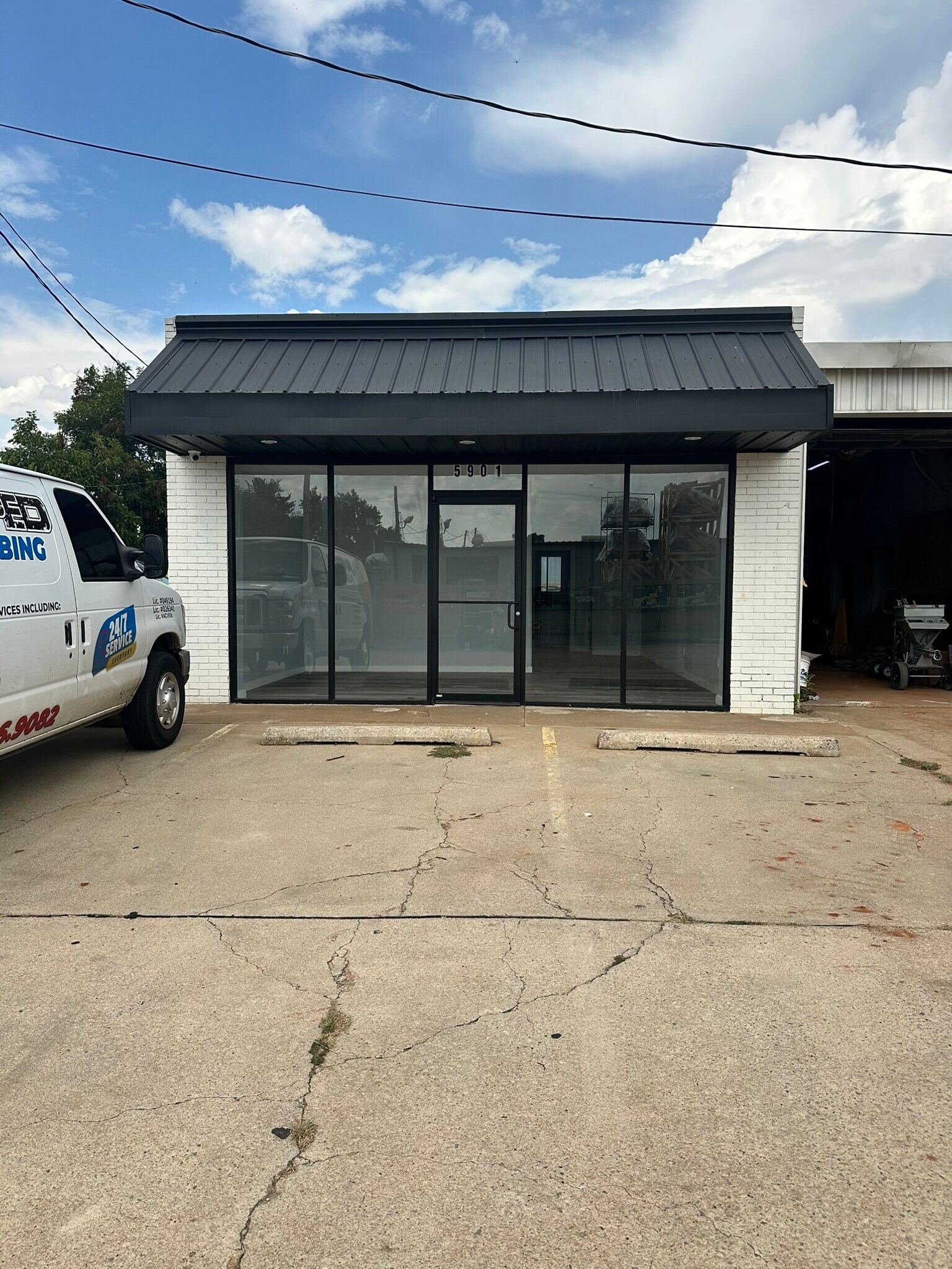 5901 N MacArthur Blvd, Warr Acres, OK for Rent