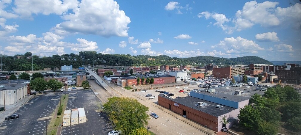 408 Leon Sullivan Way, Charleston, WV for Rent
