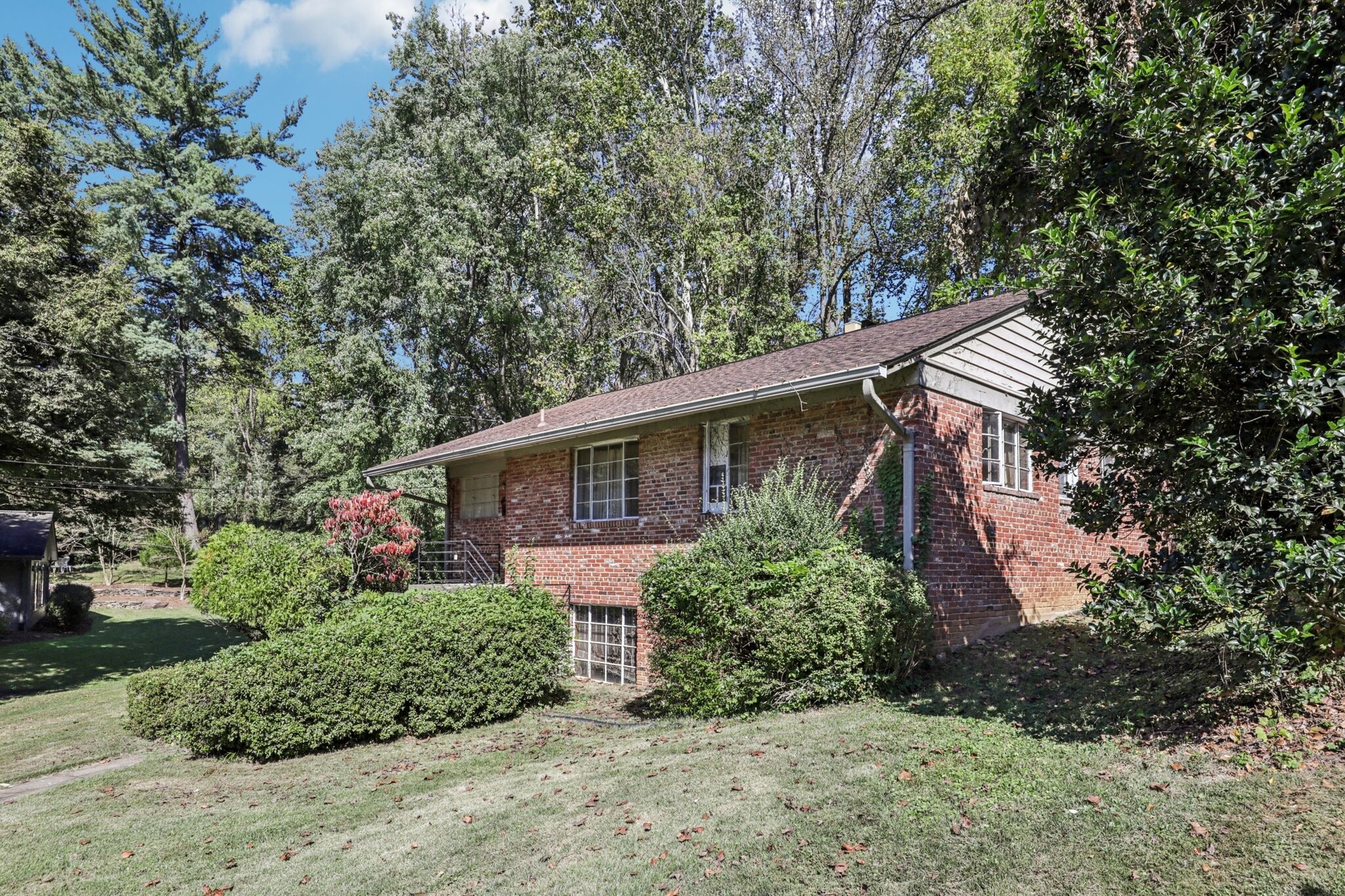 6825 Laverock Ct, Bethesda, MD for Sale