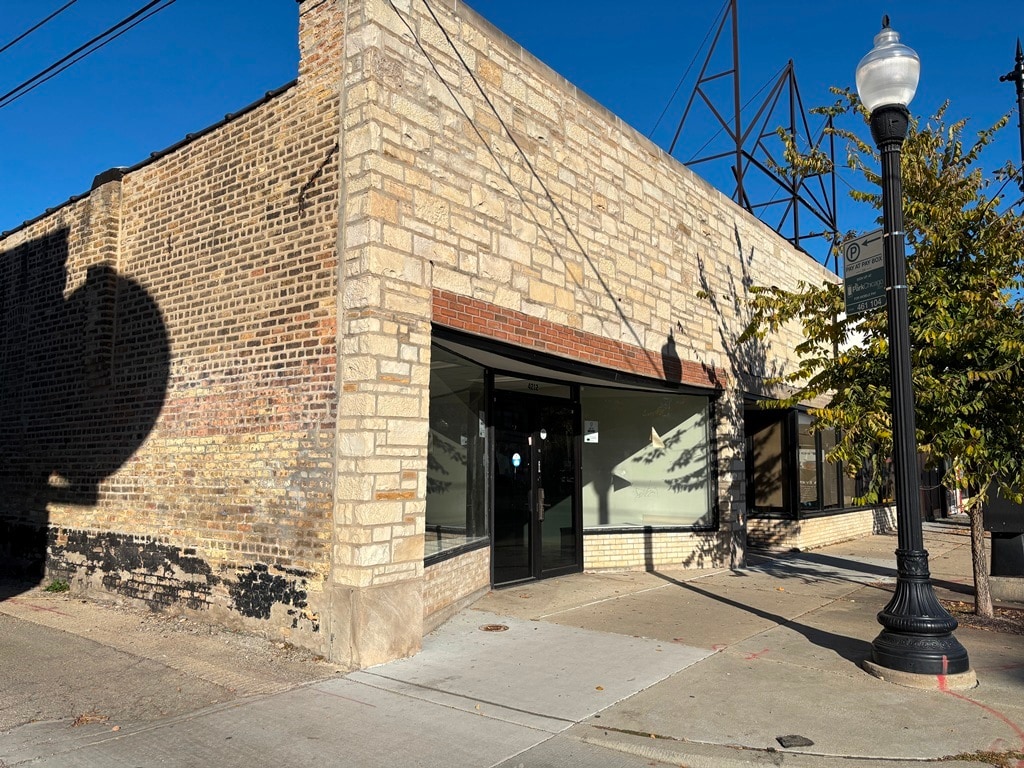 4212 W Irving Park Rd, Chicago, IL for Sale