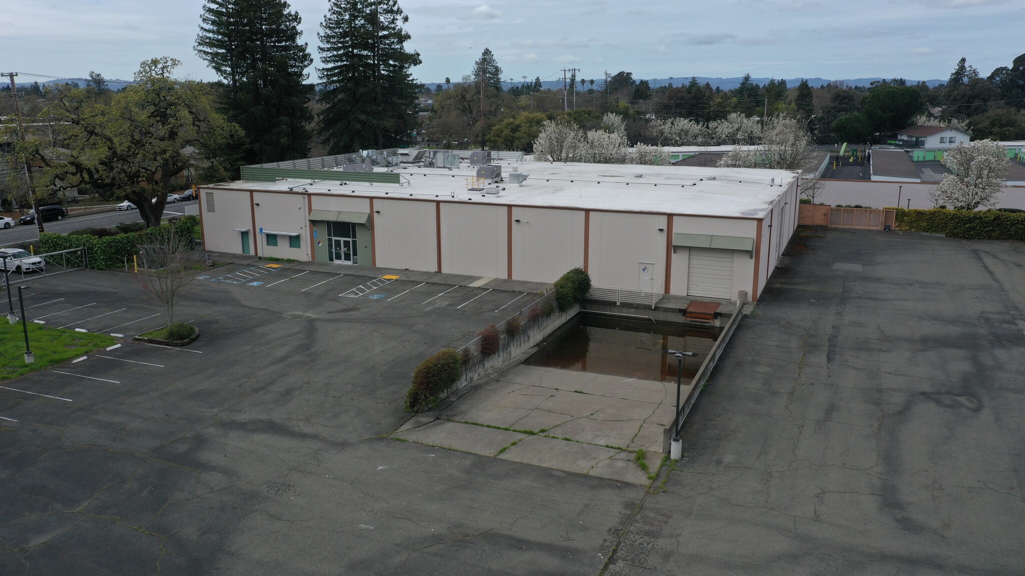 2049 W Steele Ln, Santa Rosa, CA for Sale