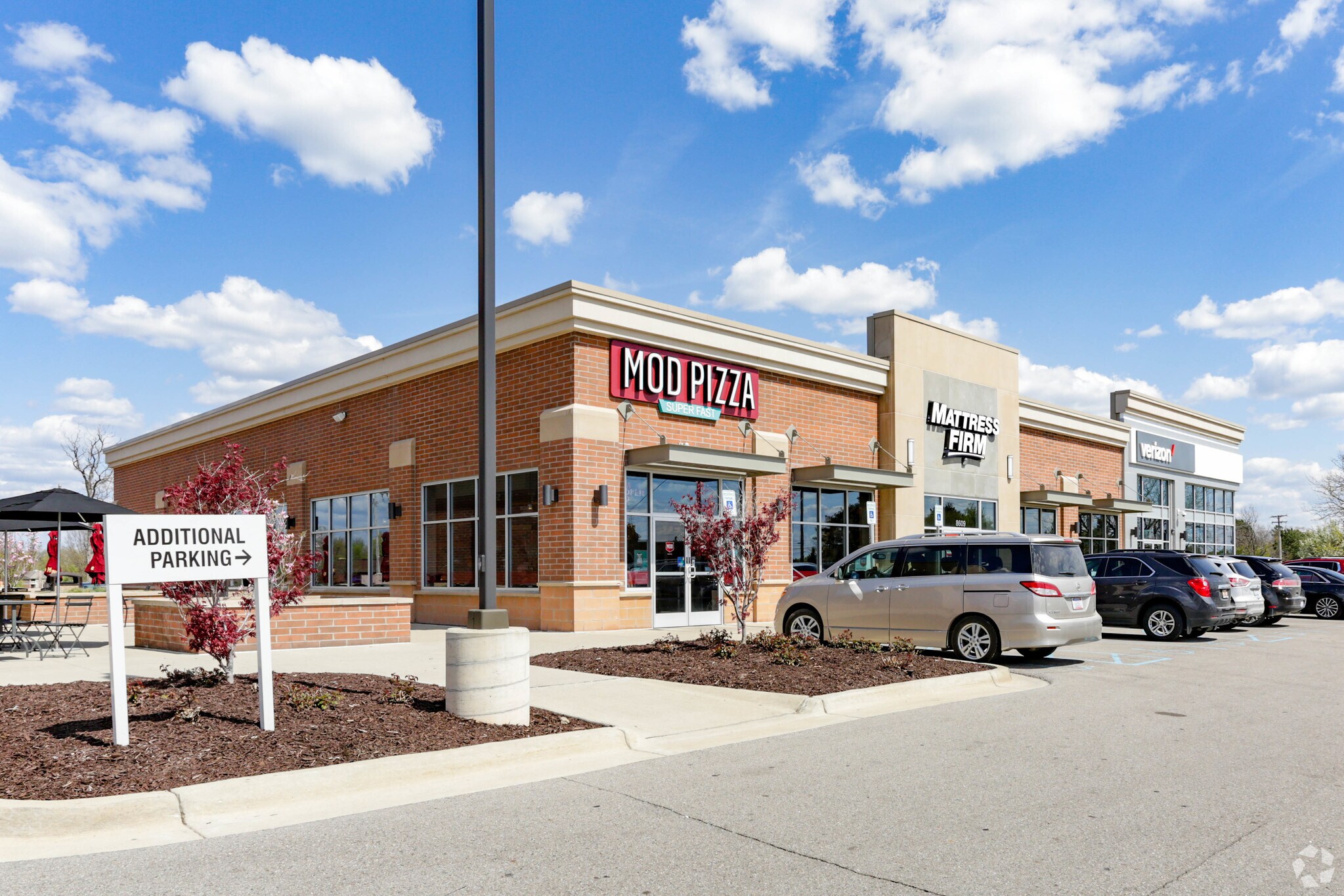 8565 W Grand River Ave, Brighton, MI for Rent