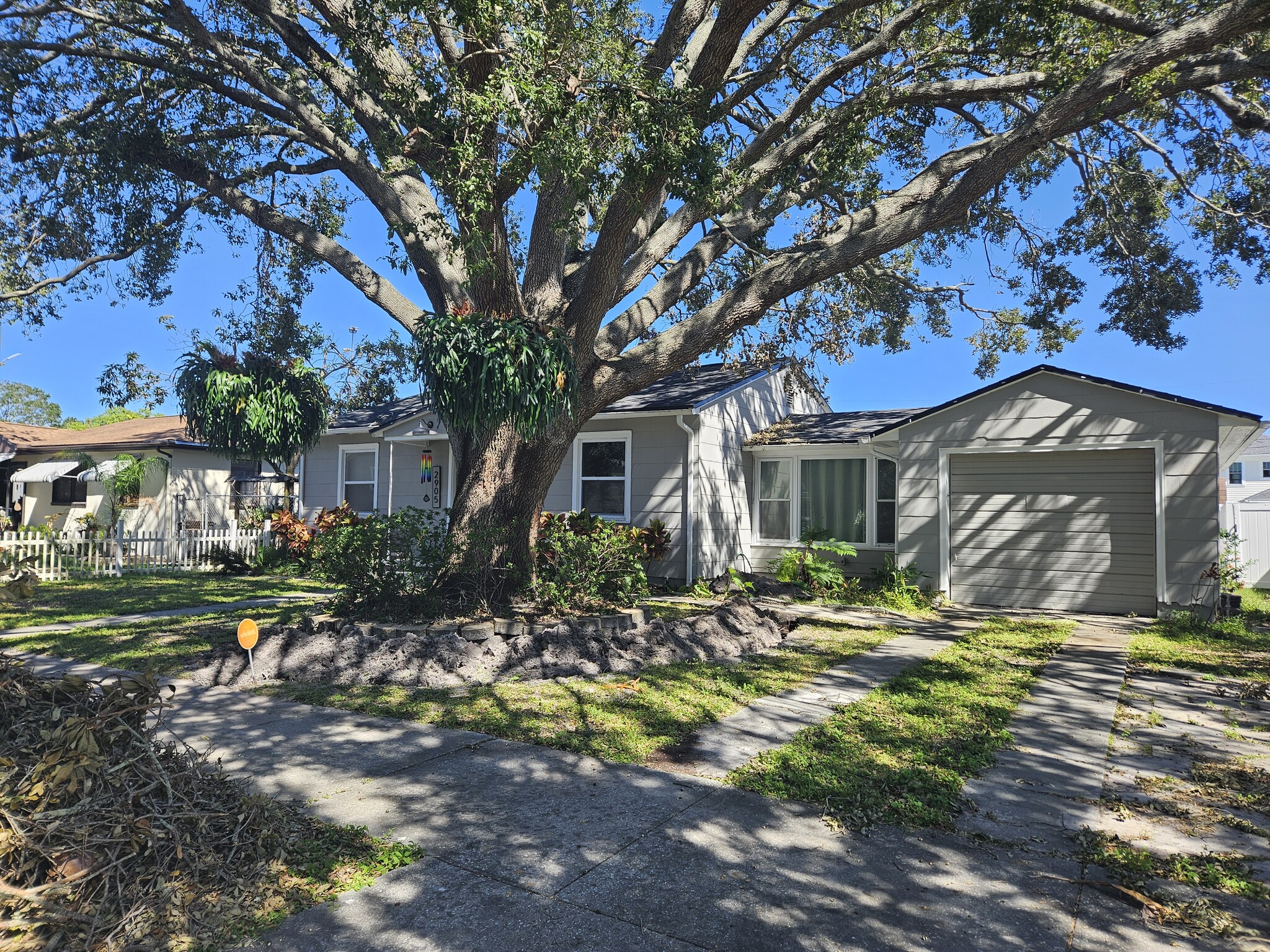 2905 13th St N, Saint Petersburg, FL for Sale