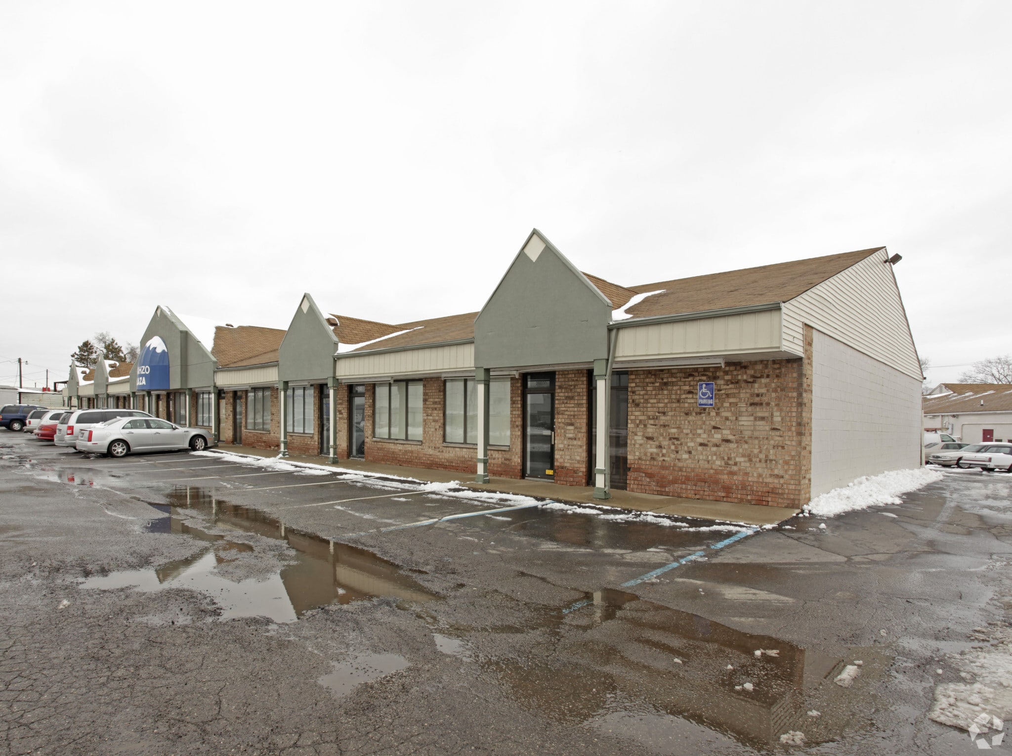26030-26124 Groesbeck Hwy, Warren, MI for Rent