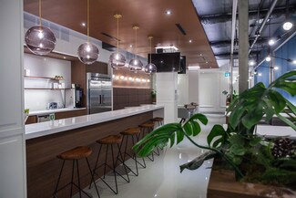 Toronto, ON Coworking Space - 77 Bloor St W