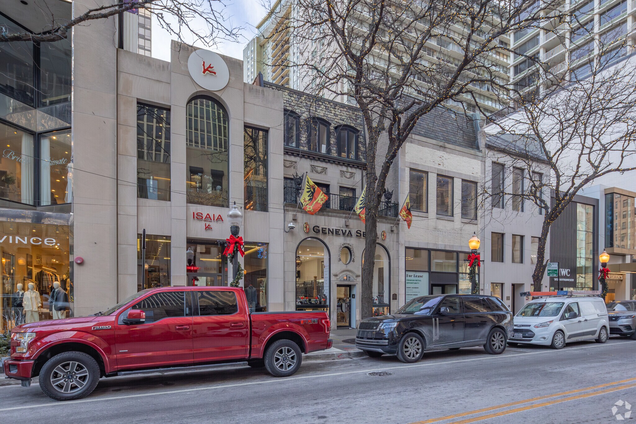 112 E Oak St, Chicago, IL for Rent