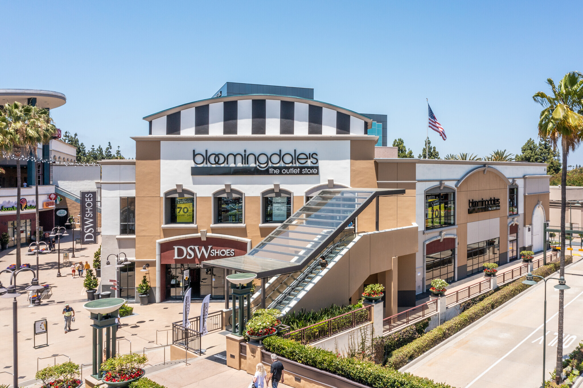 901 S South Coast Dr, Costa Mesa, CA for Rent
