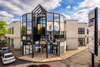 Montréal, QC Storefront Retail/Office - 7340-7380 Boul Maurice-Duplessis Montréal, QC Storefront Retail/Office - 7340-7380 Boul Maurice-Duplessis