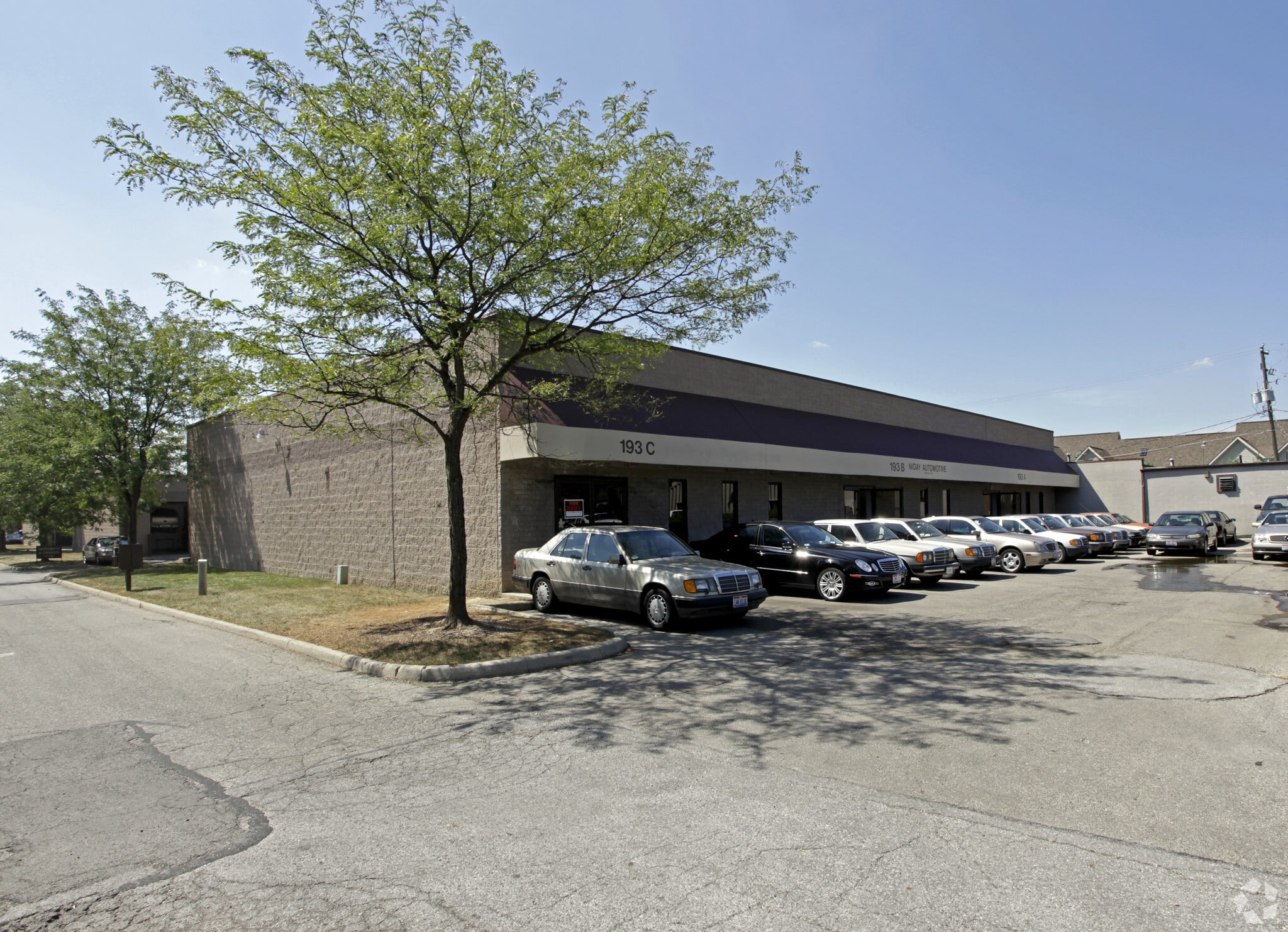 195 W Olentangy St, Powell, OH for Rent