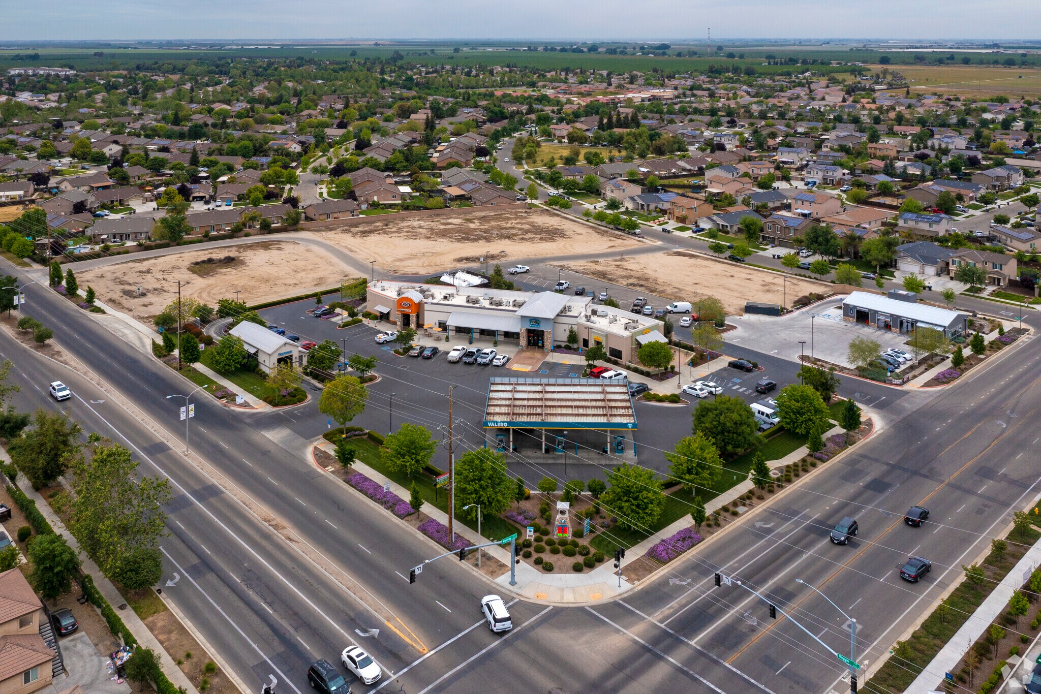 NWC Mooney & Riggin Ave, Visalia, CA for Rent