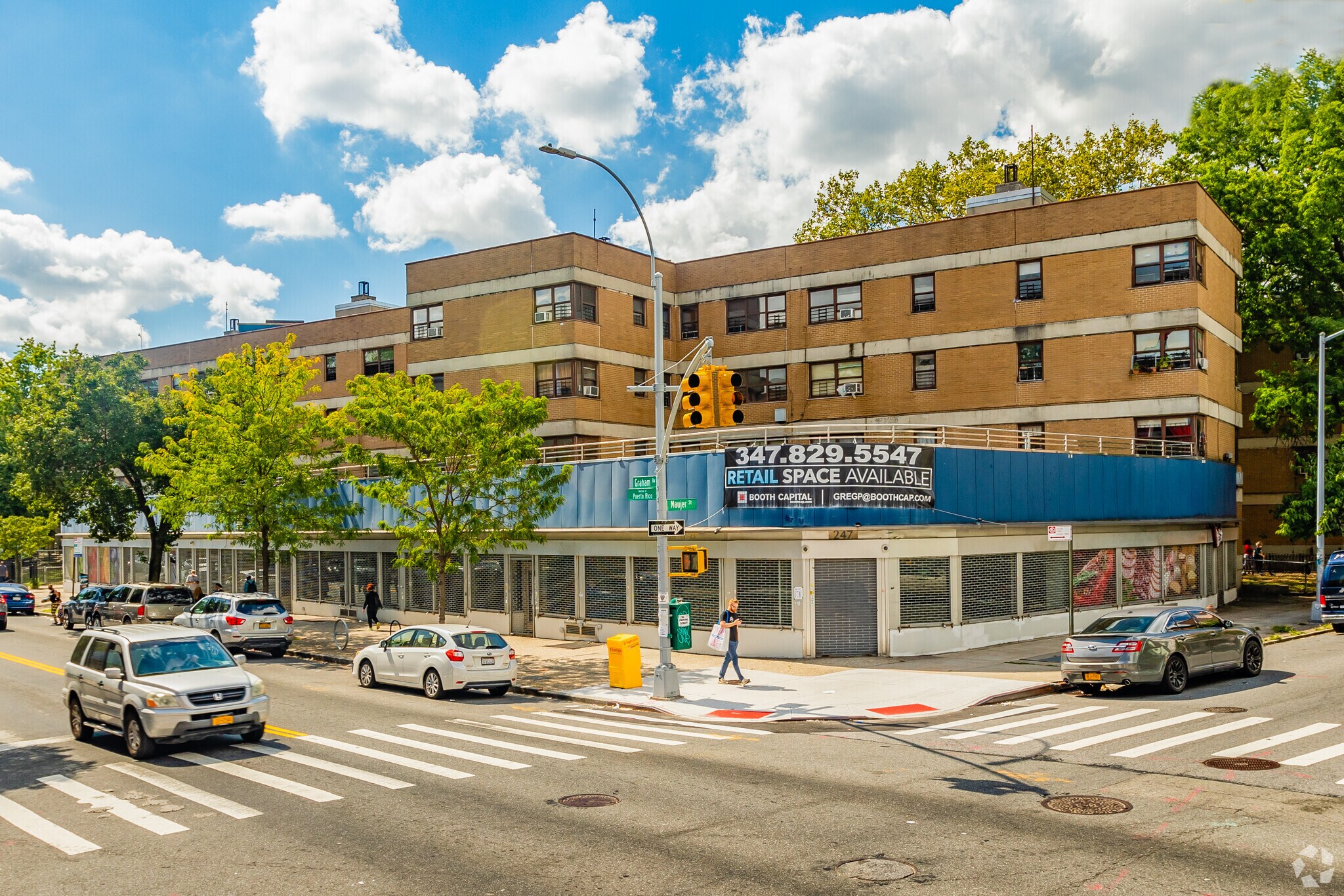 229-247 Graham Ave, Brooklyn, NY for Rent