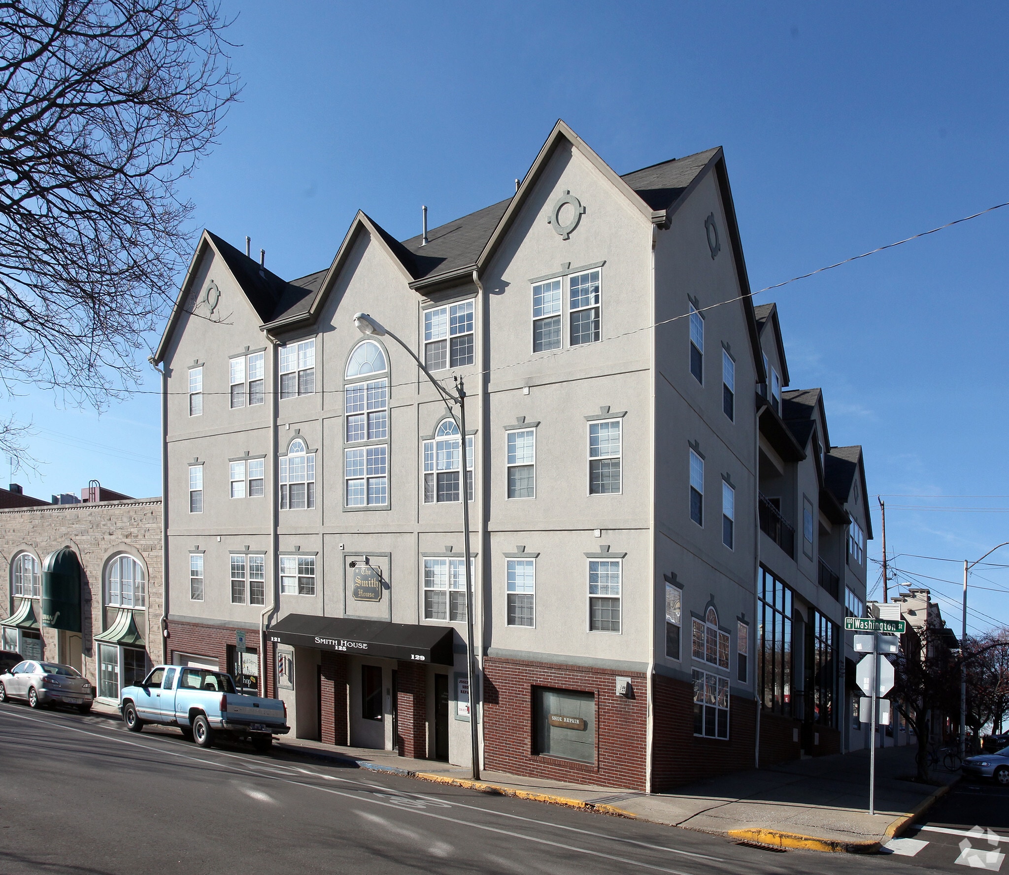 121-129 N Washington St, Bloomington, IN for Sale