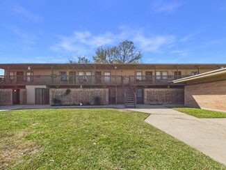 Port Arthur, TX Apartments - 1349 Jefferson Dr