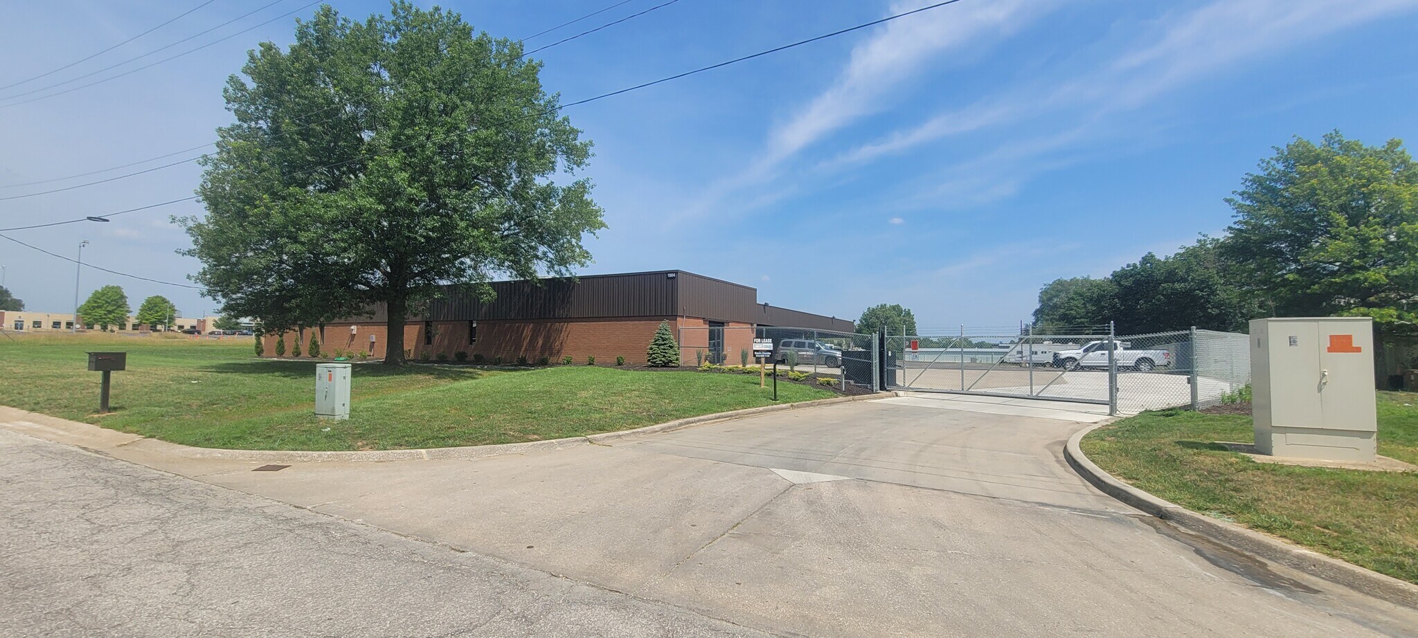 1904 E Spruce St, Olathe, KS for Rent