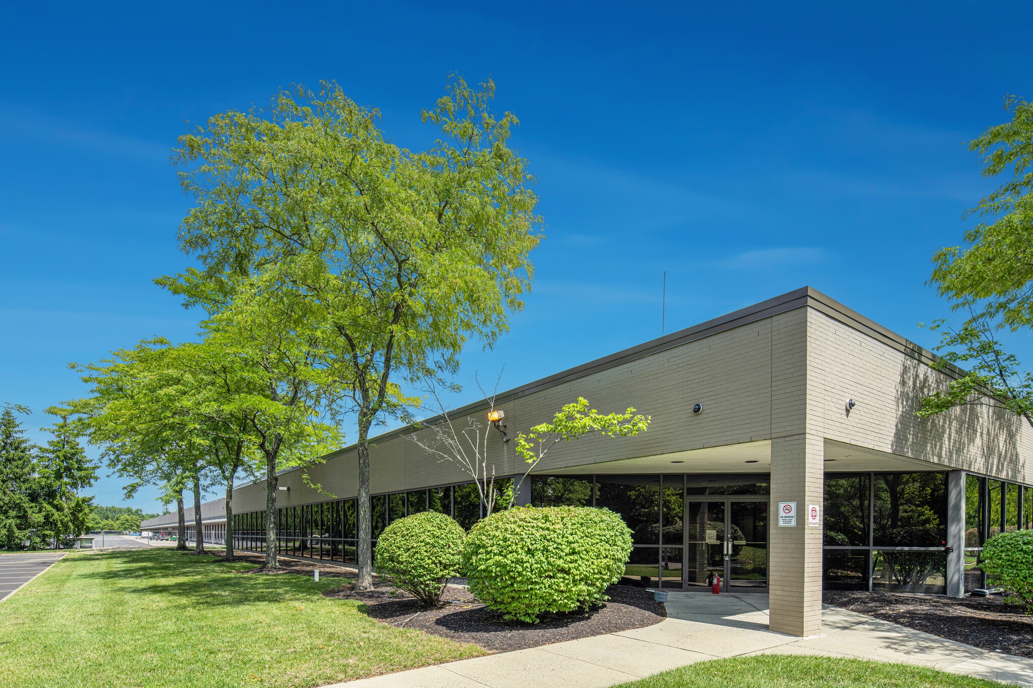 400 Cabot Dr, Hamilton, NJ for Rent