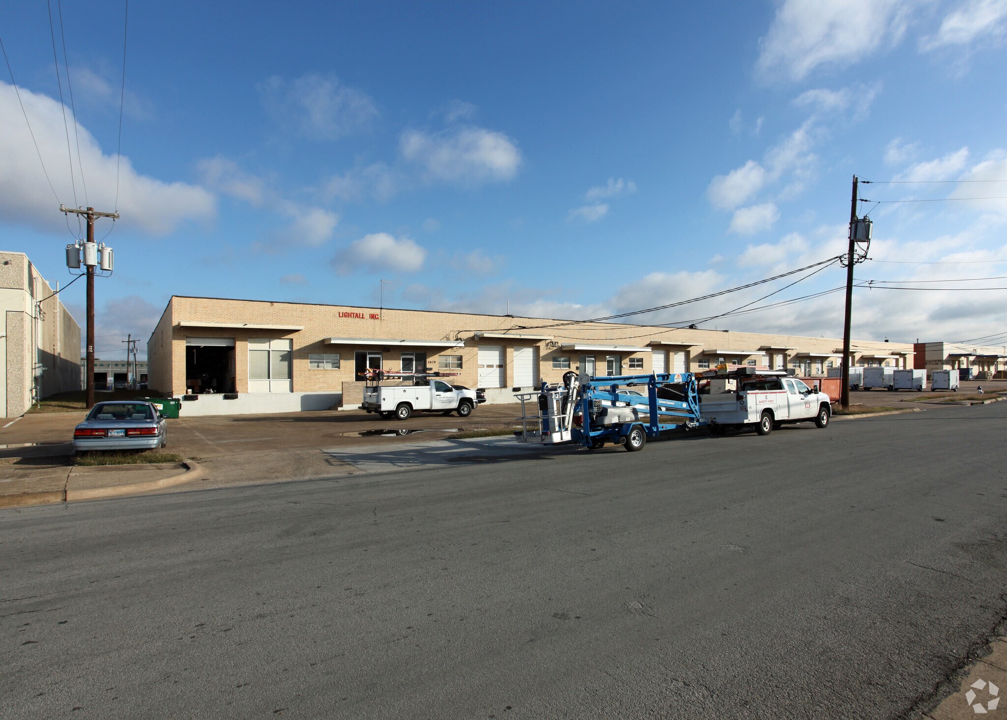 2837-2857 Anode Ln, Dallas, TX for Rent